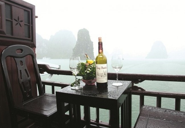 Paragon Sancy Cruise bar